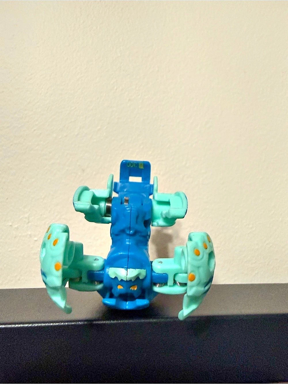 Bakugan Blue & Green Action Figure Toy